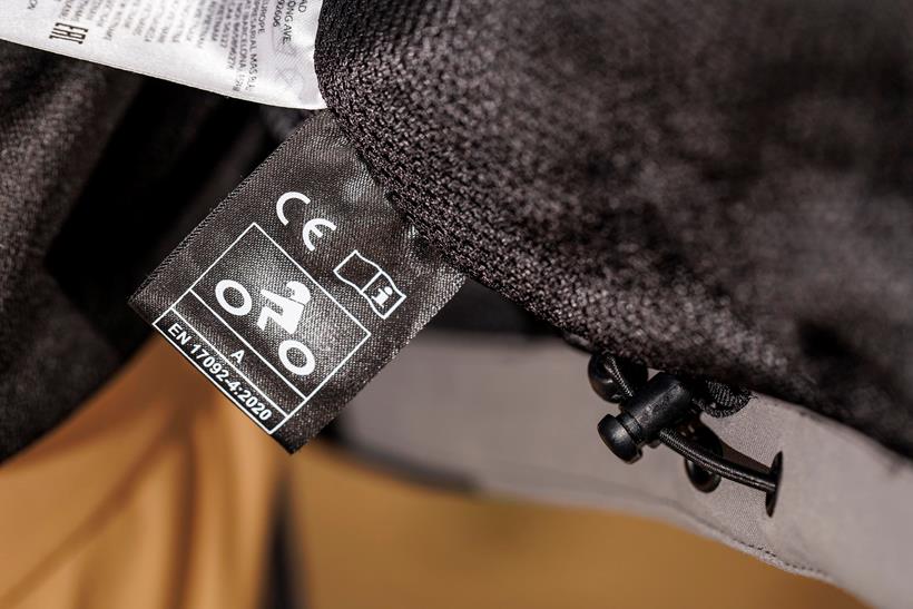 CE label on the Fox Ranger jacket, showing it's 'A' rating