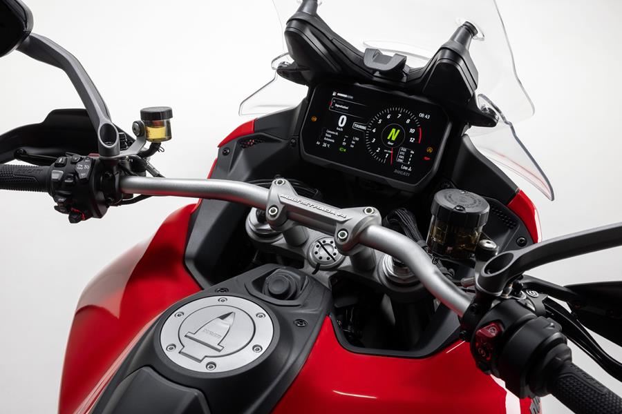 2025-on Ducati Multistrada V4S close up of cockpit