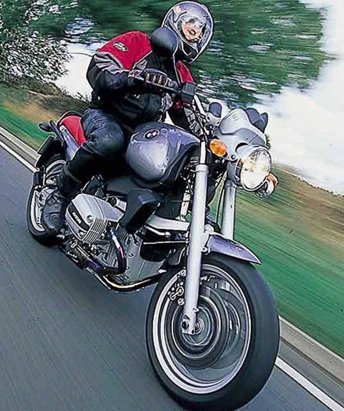 BMW R1100R (1995-2003) Review | Speed, Specs & Prices