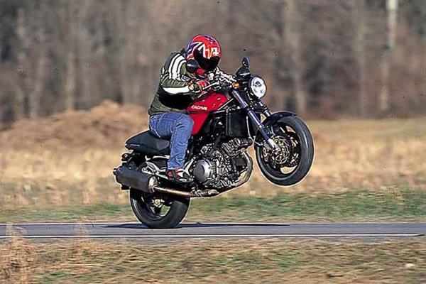 Cagiva Raptor 1000 motorcycle review - Riding