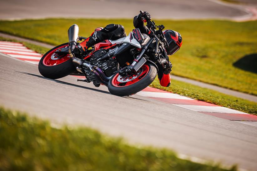 Left knee down on the KTM 990 Duke R