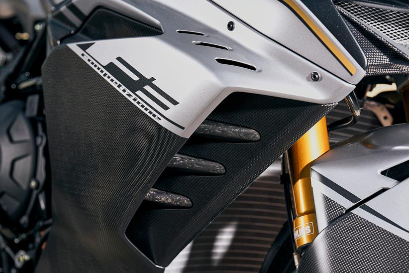 MV Agusta F3 Competizione winglets