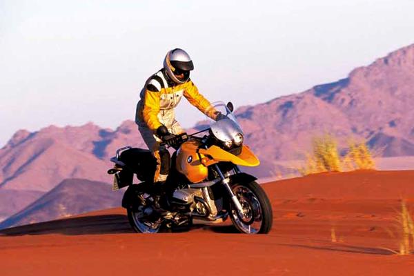 BMW R1150GS motorcycle review - Riding