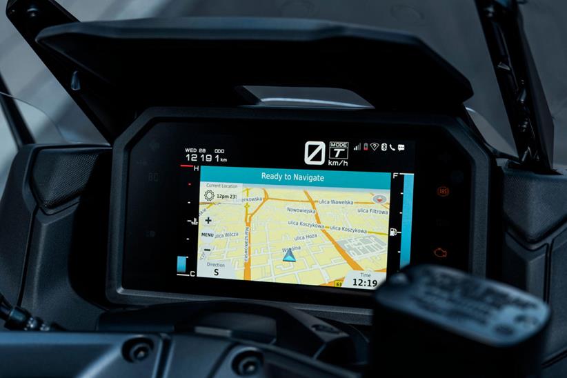 Yamaha TMAX TFT dash showing navigation function