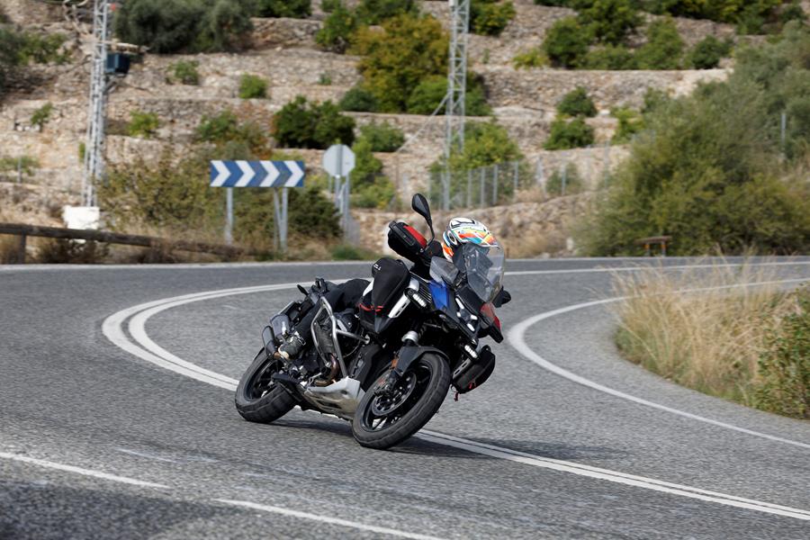 2024-on BME R1300GS Adventure leaning into a corner