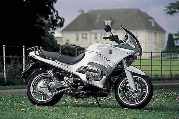 BMW R1150RS motorcycle review - Side view