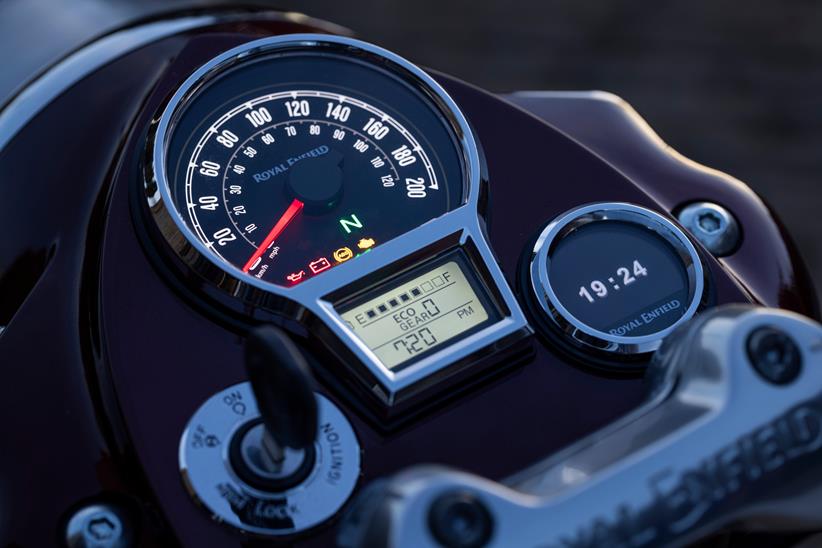 Royal Enfield Classic 650 analogue dash