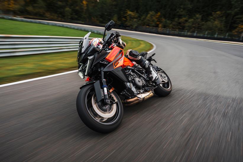 Cornering on the KTM 1390 Super Duke GT