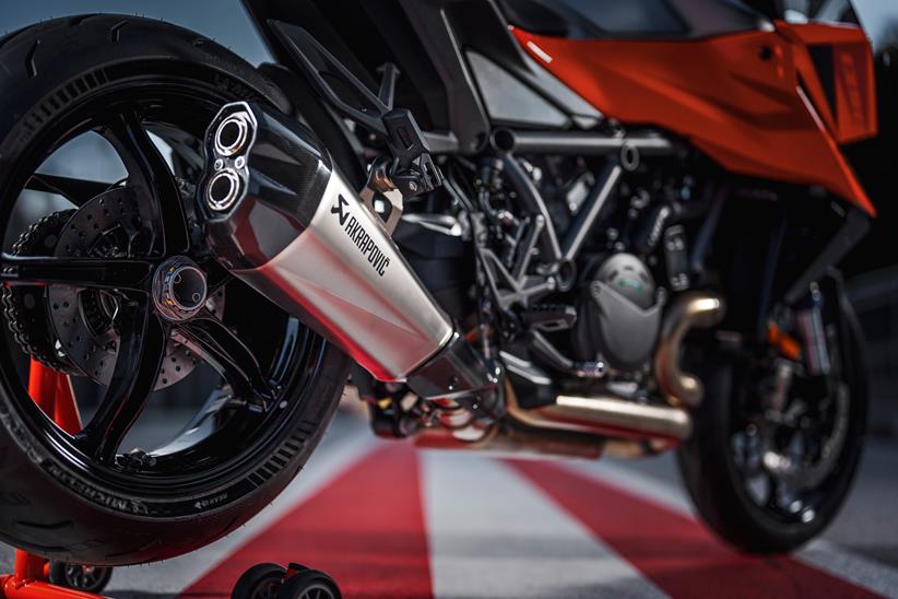 KTM 1390 Super Duke GT exhaust