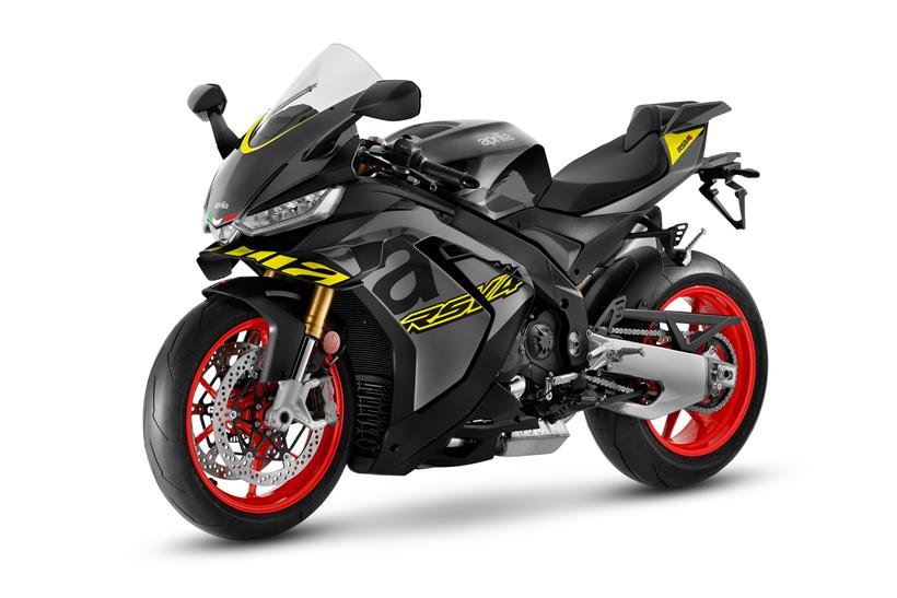 Aprilia RSV4 front three quarters