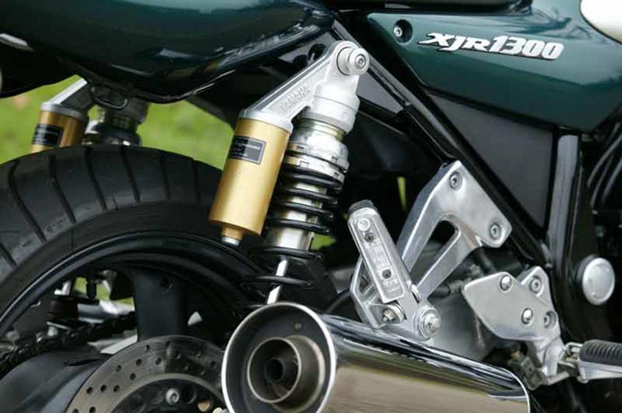 Yamaha XJR1300 rear suspension