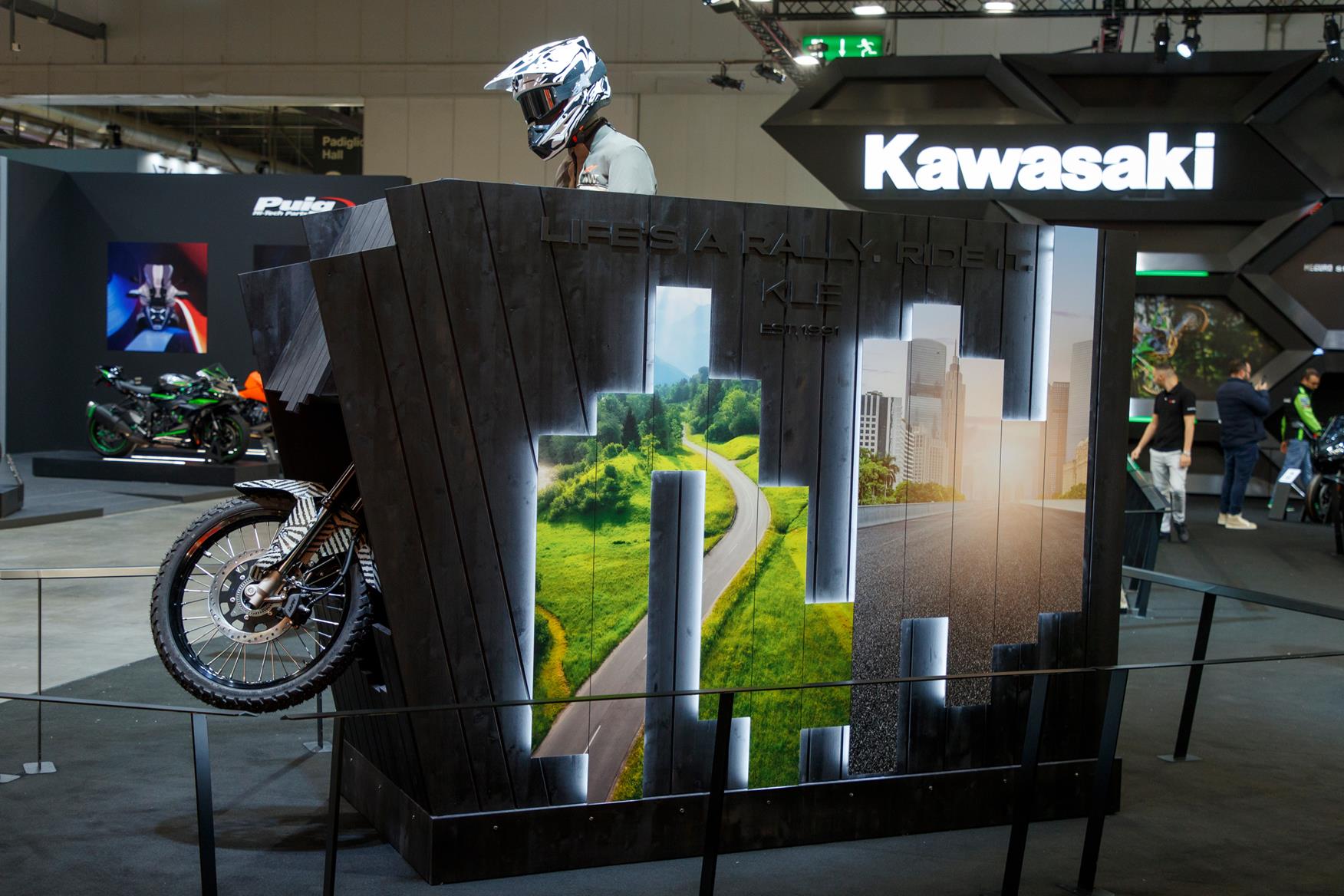 TEAM GREEN S TEASER IS KAWASAKI ABOUT TO LAUNCH A NEW KLE visual data 7