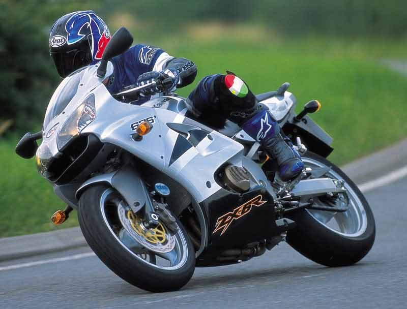 latin bjerg lodret KAWASAKI ZX-6R (2000-2002) Review | Speed, Specs & Prices | MCN
