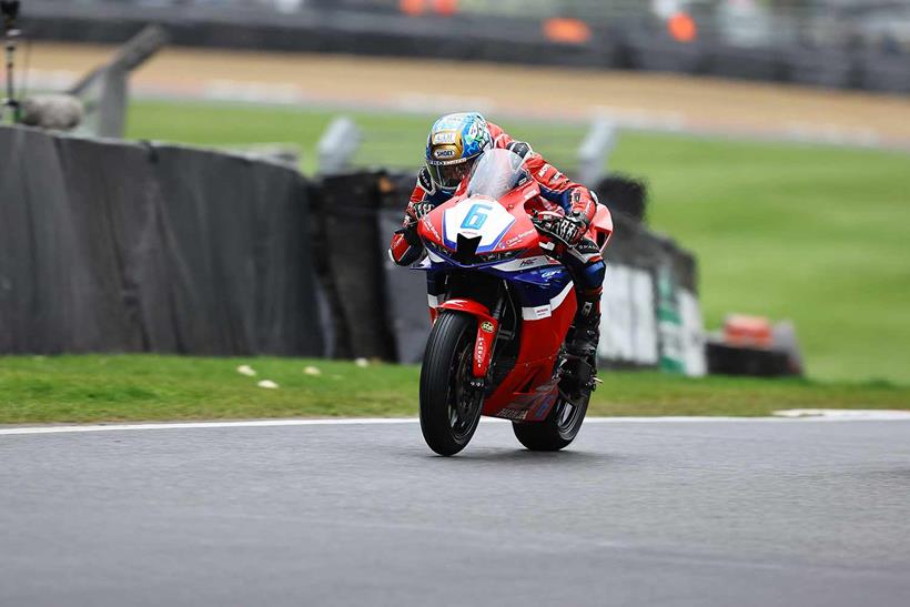 Dean Harrison in Supersport action for Honda at Brands Hatch