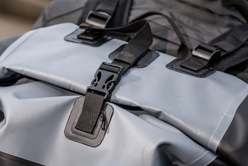 MotoDetail backpack clip closure