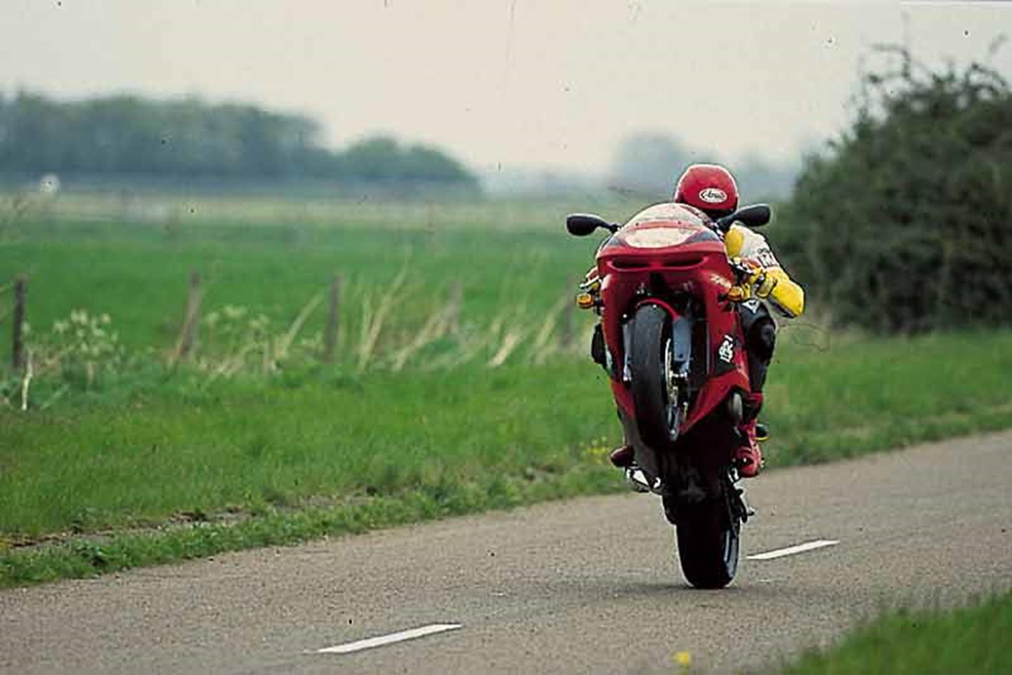 KAWASAKI ZX-6R (1998-1999) Review | Speed, Specs & Prices