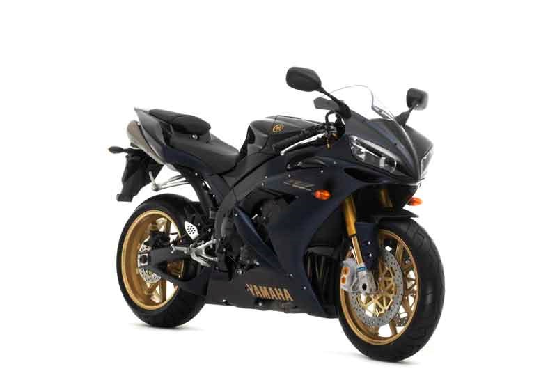YAMAHA R1 (2004-2006) Review | Speed, Specs & Prices