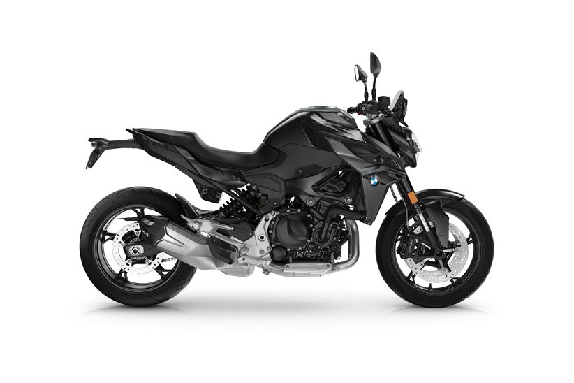 BMW F900R Triple Black side