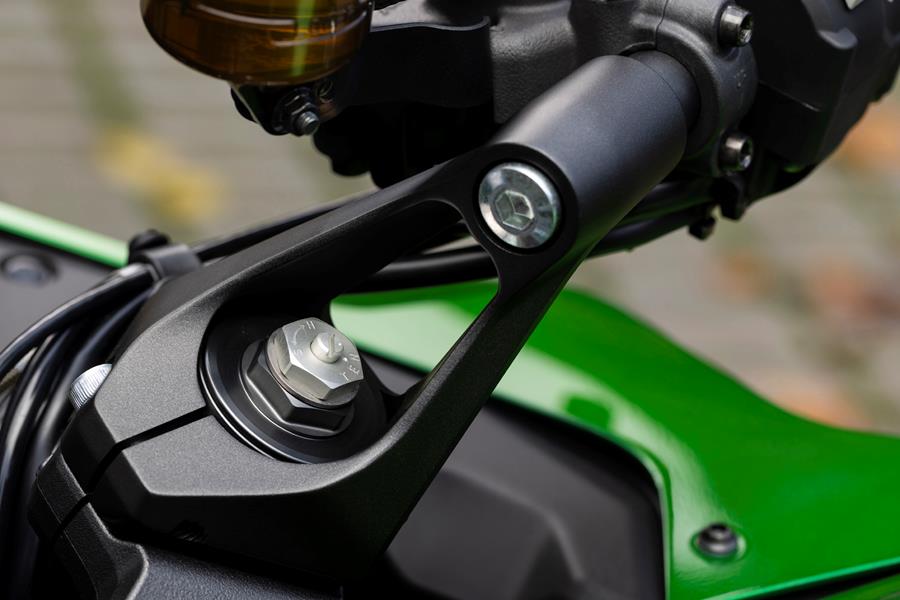 2025-on Kawasaki Ninja 1100SX SE suspension close up