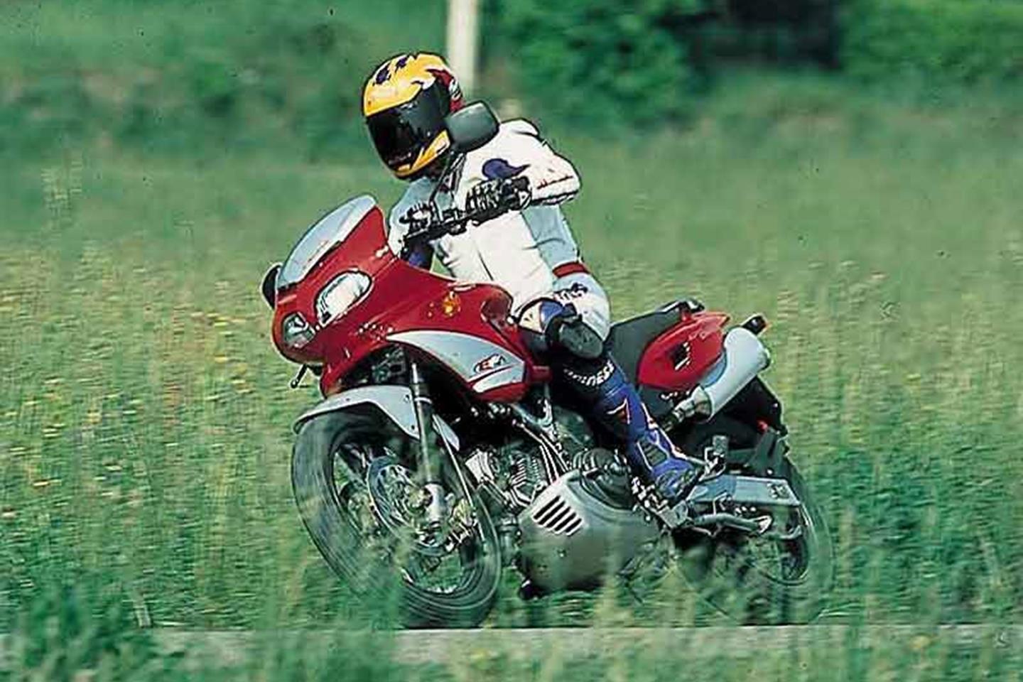 CAGIVA GRAN CANYON 900 (1998-2000) Motorcycle Review | MCN