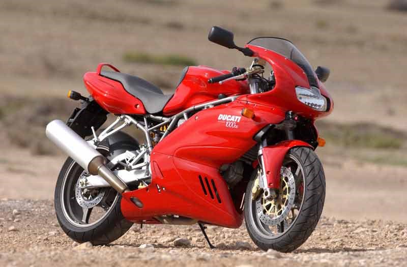 Сс 1000. Ducati 1000ss. Мотоцикл Дукати 1000. Ducati 1000ss Carbon. Дукати 1000 кубов.