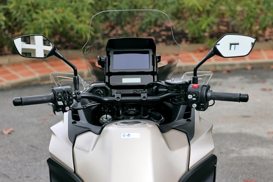 2025-on Honda NT1100 cockpit view