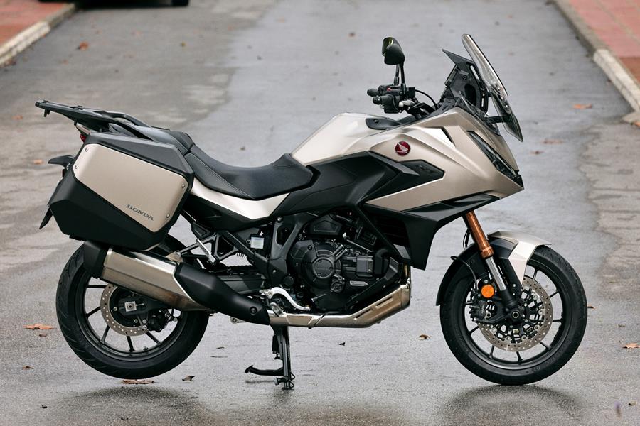 2025-on Honda NT1100 side shot