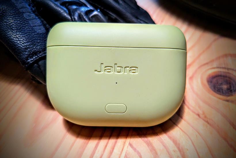 Jabra Elite 8 Active Gen 2 logo detail