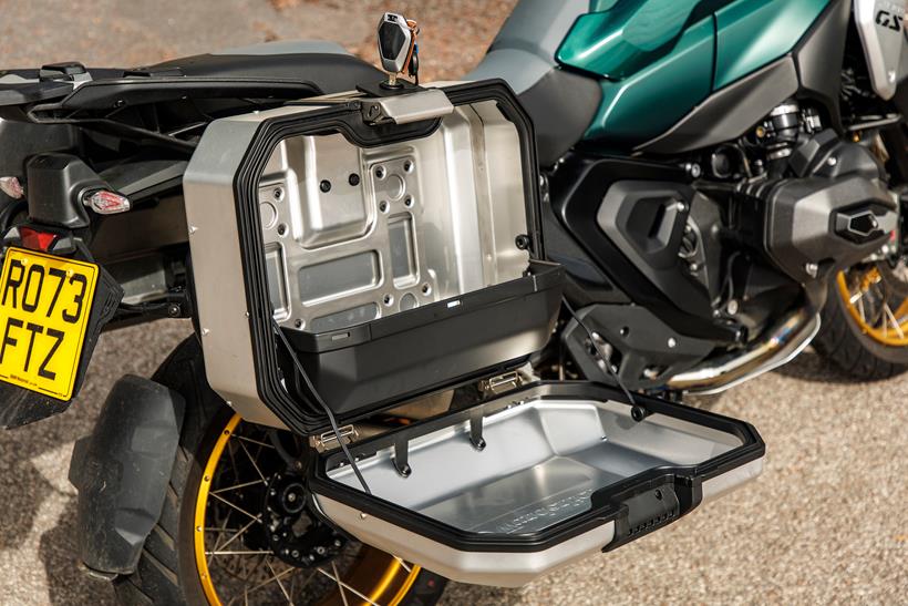 BMW R1300GS Wunderlich X-Case opened