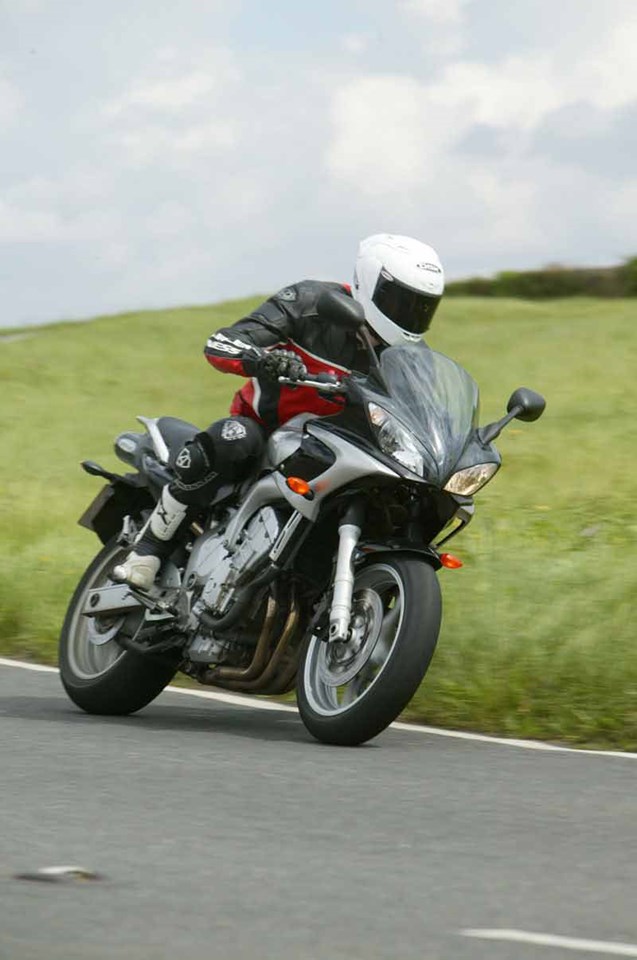 First Ride: 2007 Yamaha FZ6 Fazer S2