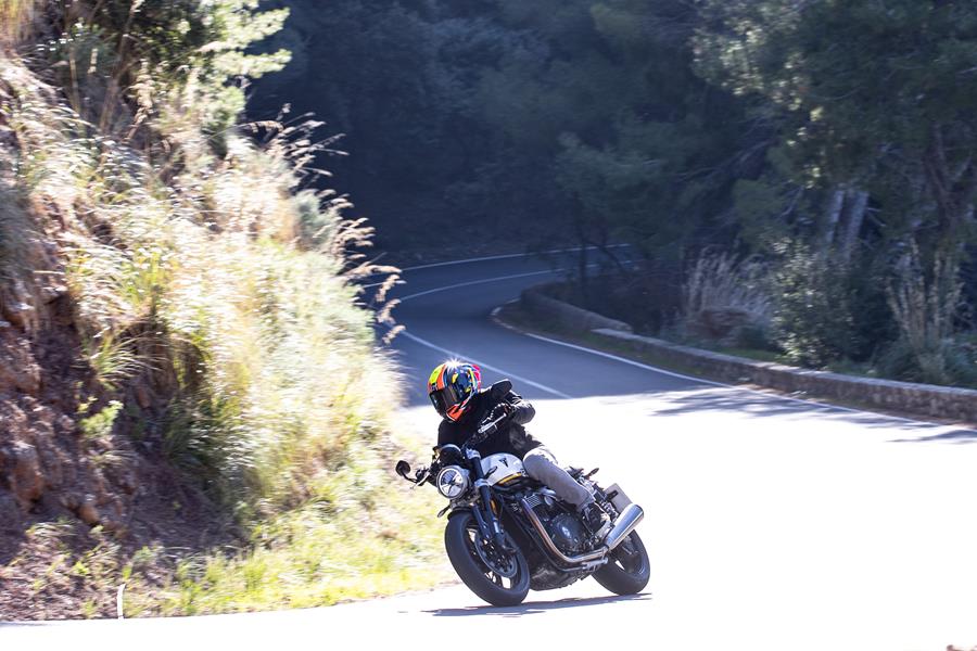 2025-on Triumph Speed Twin 1200 cornering