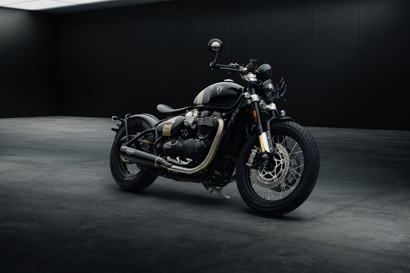 Triumph Bobber TFC front three-quarters