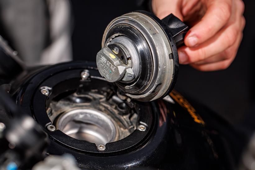 Royal Enfield Himalayan 450 fuel cap interior