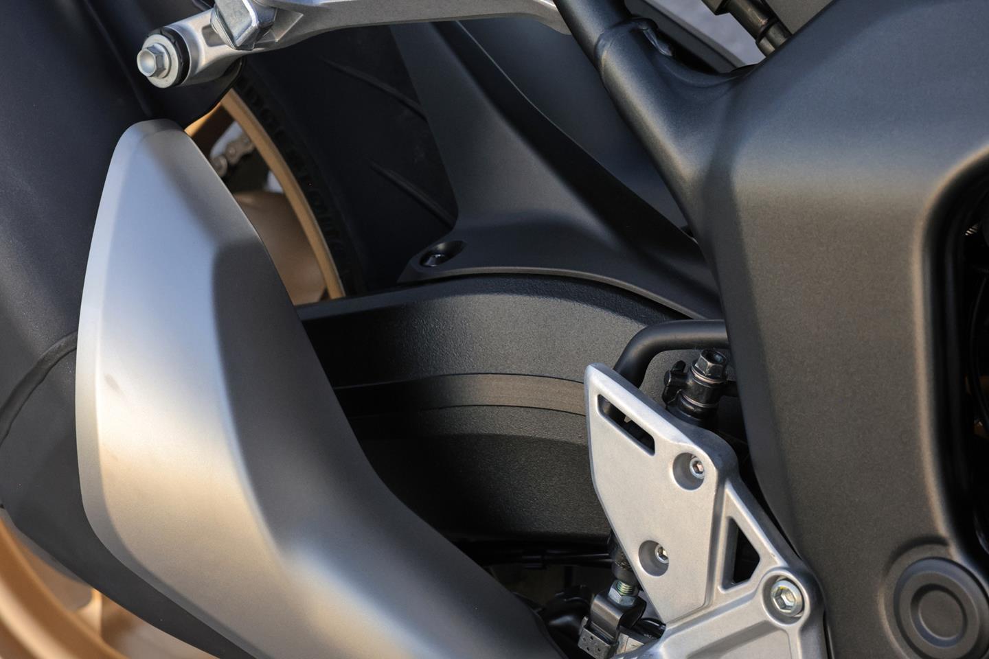 CB1000 HORNET(SP) メインシート　アラカンターラ(R) CB1000 HORNET(SP) メインシートアラカンターラ(R)
