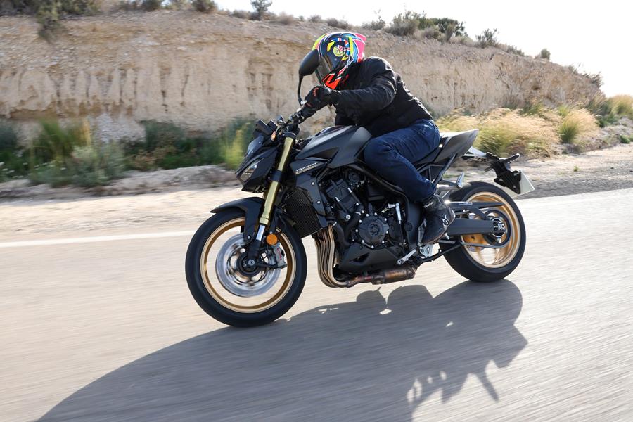 2025-on Honda CB1000 Hornet SP leaning into a corner