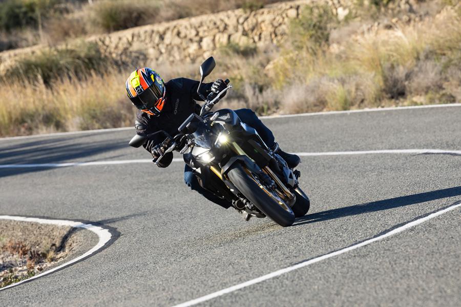 2025-on Honda CB1000 Hornet SP quick through the corners