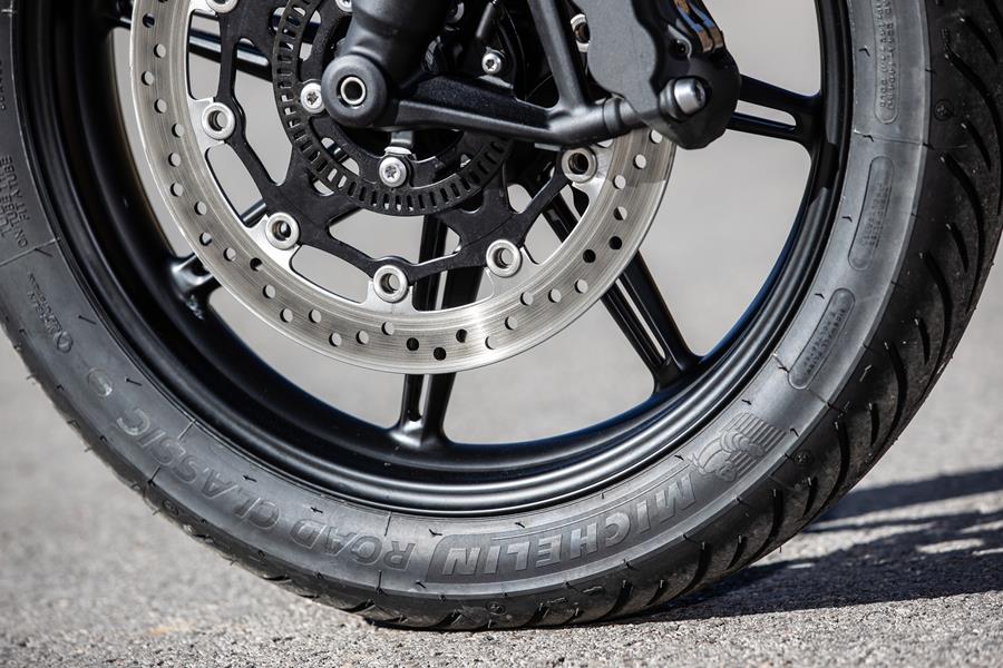 2025-on Triumph Speed Twin 900 detailed shot of front brake and tyre