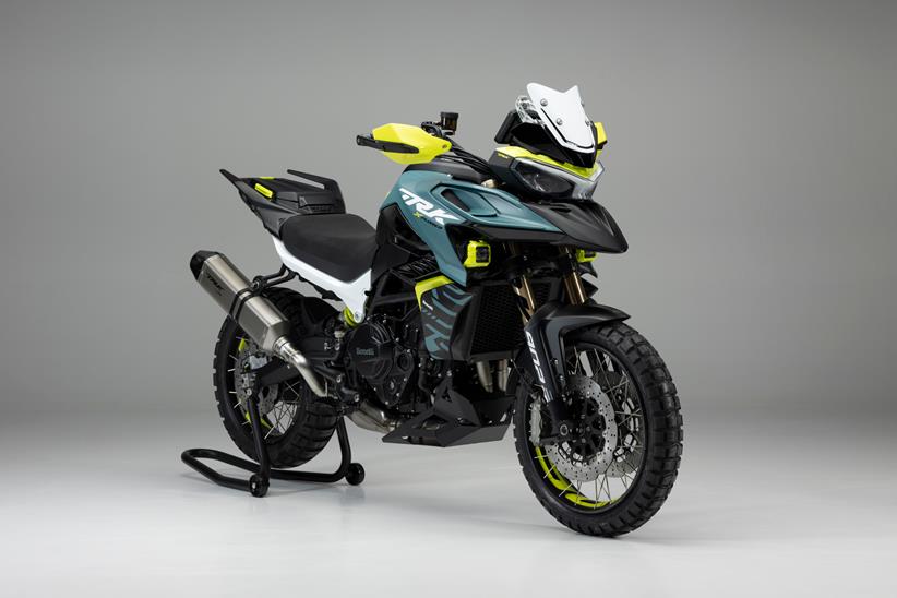 Benelli TRK 902S Xplorer front three-quarter