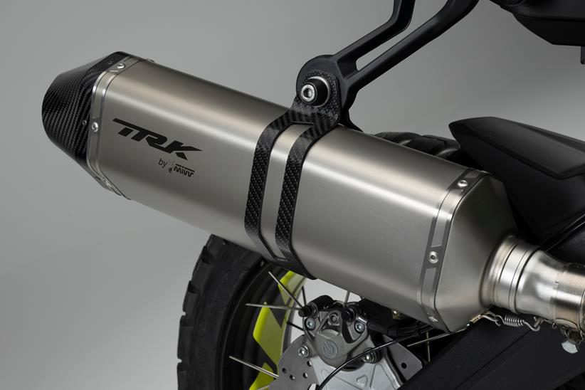 Benelli TRK 902S Xplorer exhaust