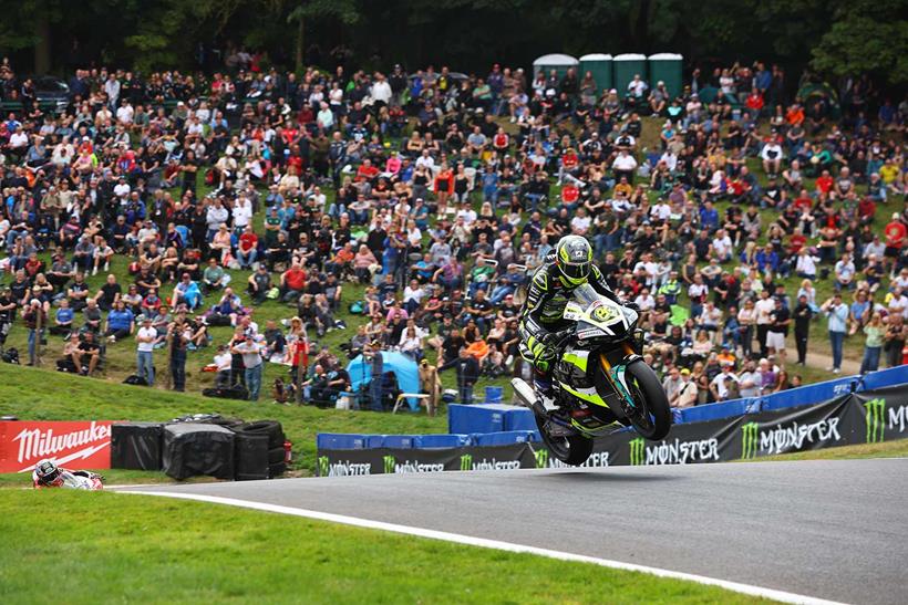 Charlie Nesbitt jumps the Mountain on his way to the podium at Cadwell Park.