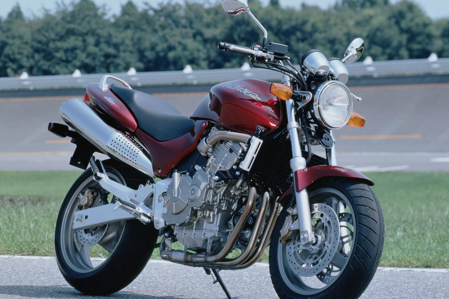 1998-2006 Honda CB600F Hornet review | High sting, low cost