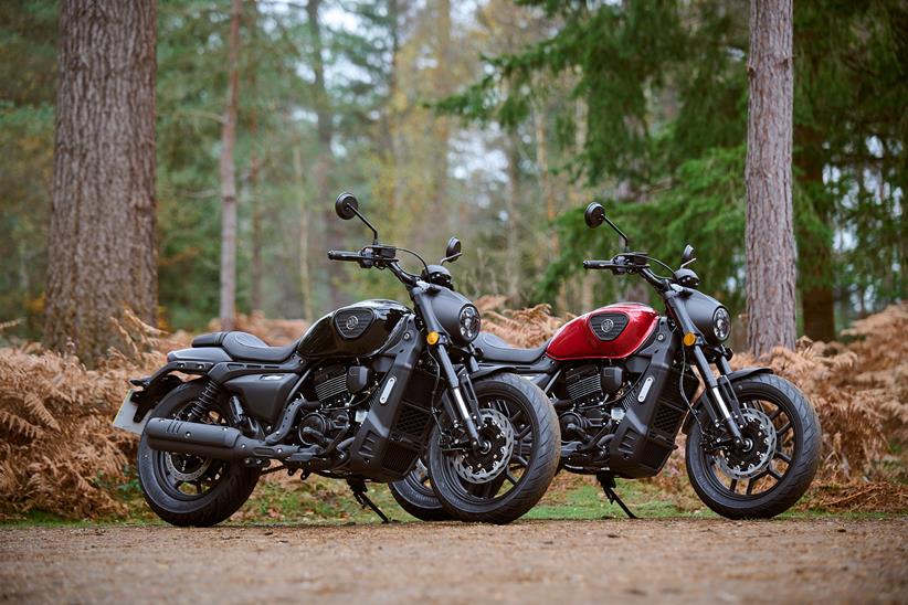 A pair of AJS Sedona 250 cruisers parked together