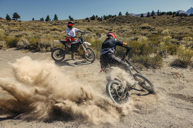 Zero XE and XB sliding in the dirt