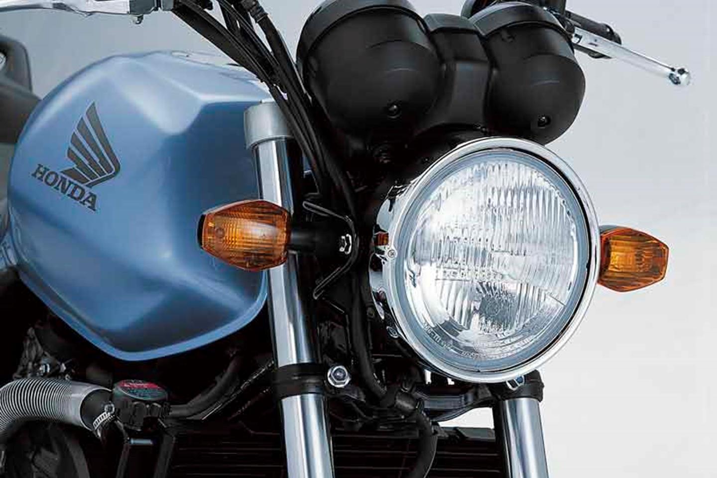 Cyleto Bremsbeläge Vorne Für Honda CBF 600 (2004–2011) – Semi-metallisch, Maßgenau 102 X 38 X 9 Mm