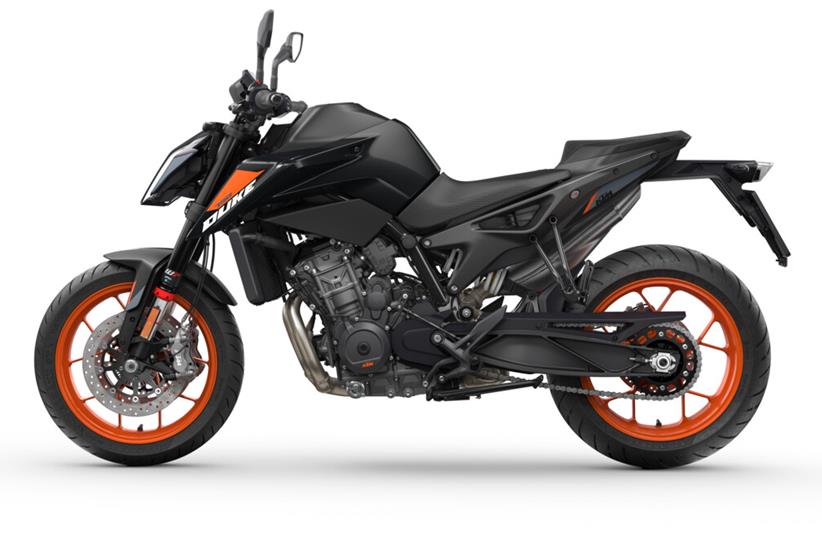 2025 KTM 790 Duke finished in black