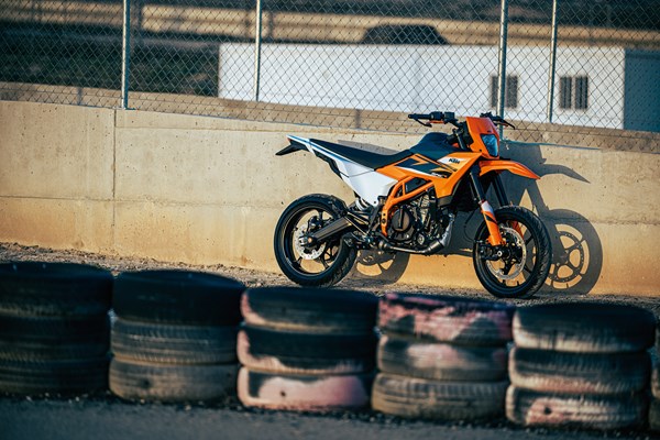 KTM launch single-cylinder 390 SMC R and 125 SMC R for 2025