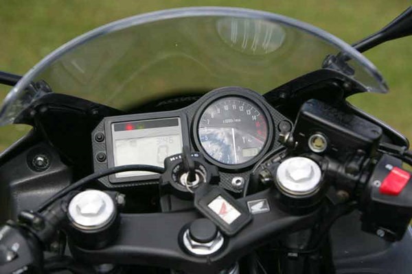 cbr600f 2000 specs