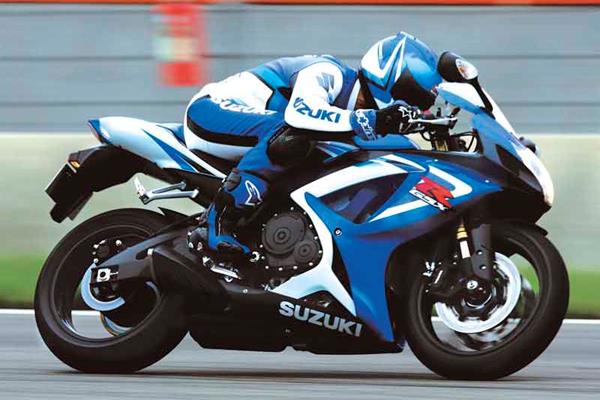 Suzuki GSX-R750 motorcycle review - Riding