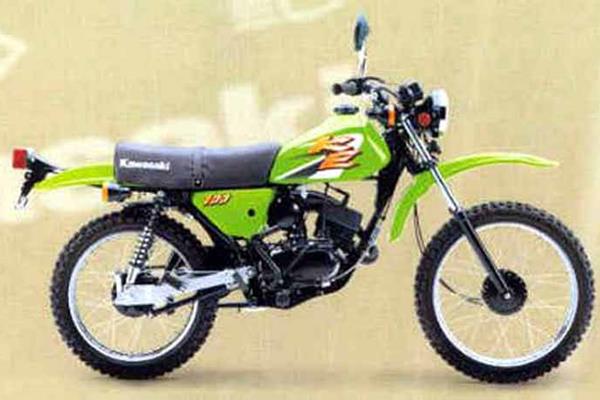 Kawasaki KE100 motorcycle review - Side view