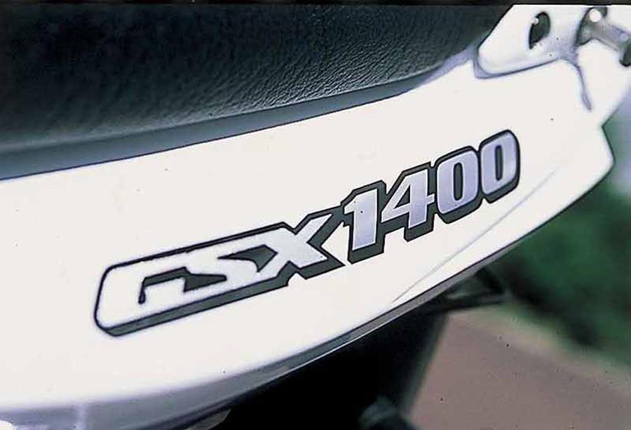 Suzuki GSX1400 tank